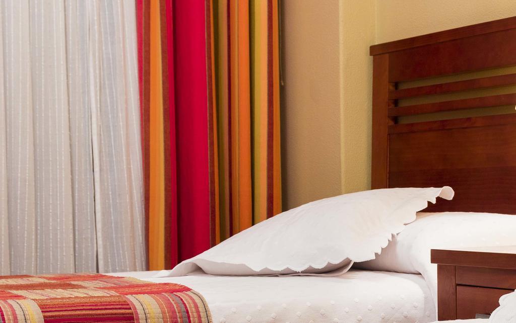 Hostal La Carballinesa Santiago de Compostela Bagian luar foto