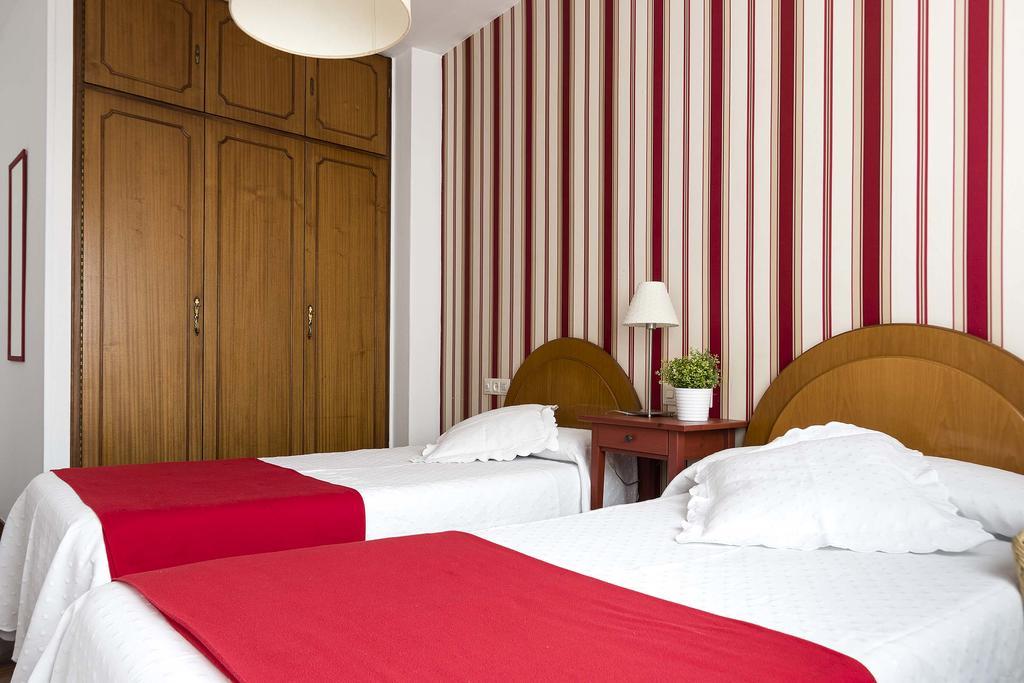 Hostal La Carballinesa Santiago de Compostela Bagian luar foto